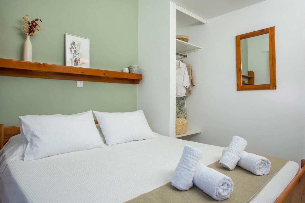Margaritas Apartments Simi Dış mekan fotoğraf