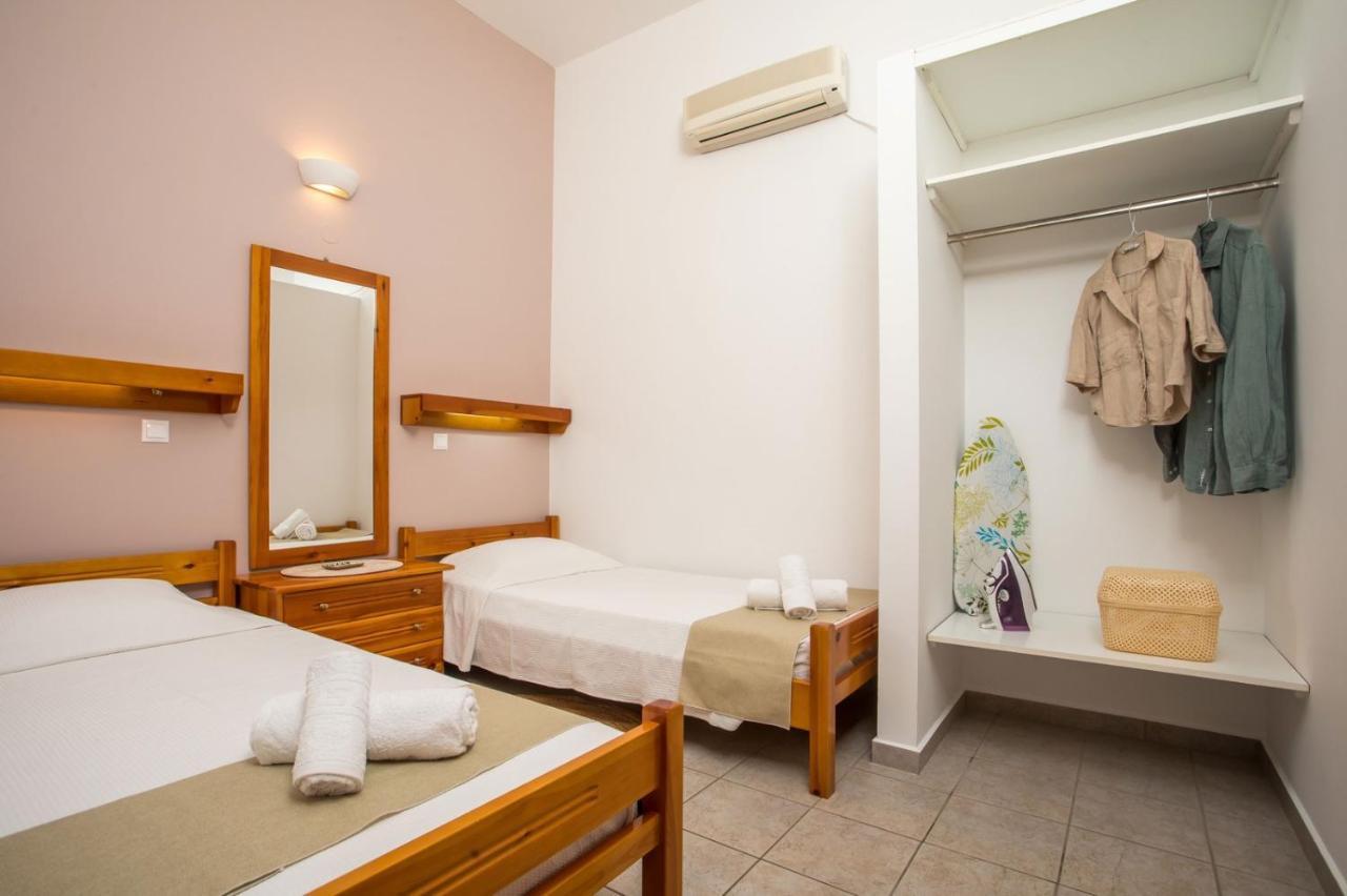 Margaritas Apartments Simi Dış mekan fotoğraf