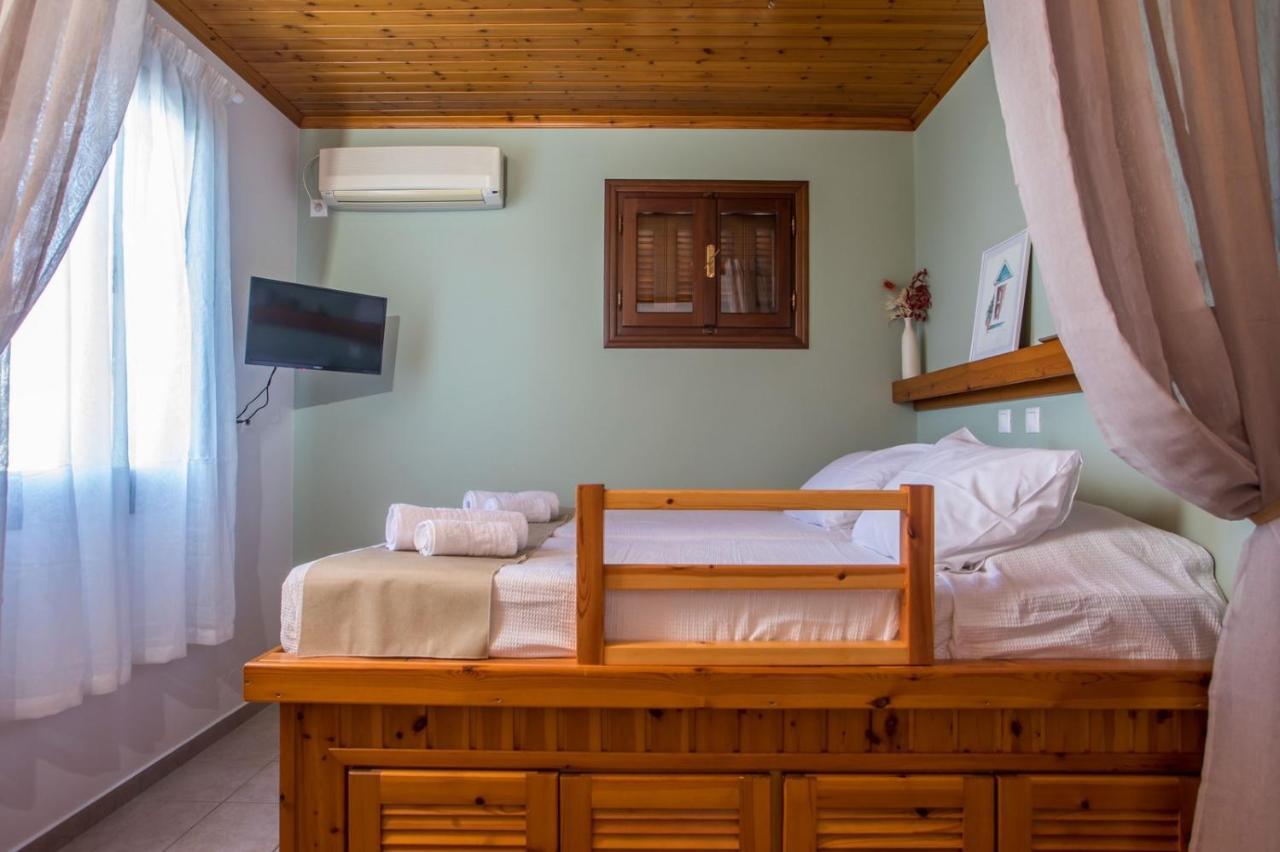 Margaritas Apartments Simi Dış mekan fotoğraf