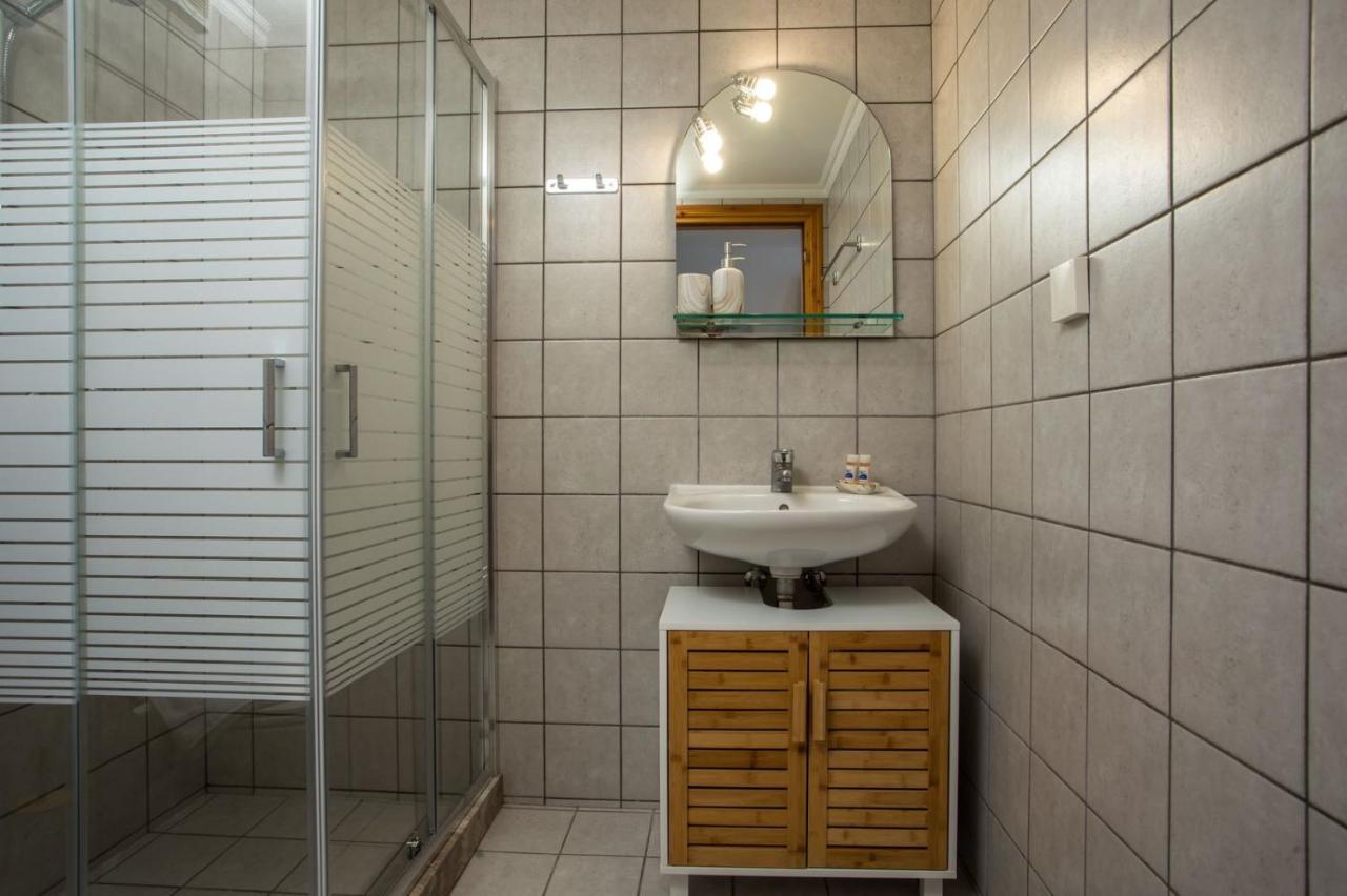 Margaritas Apartments Simi Dış mekan fotoğraf