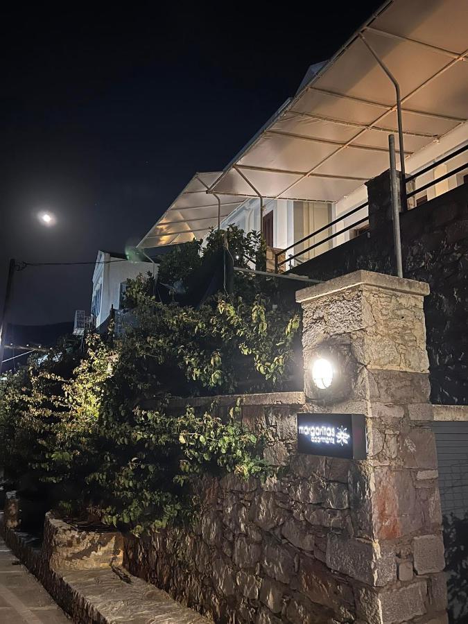 Margaritas Apartments Simi Dış mekan fotoğraf